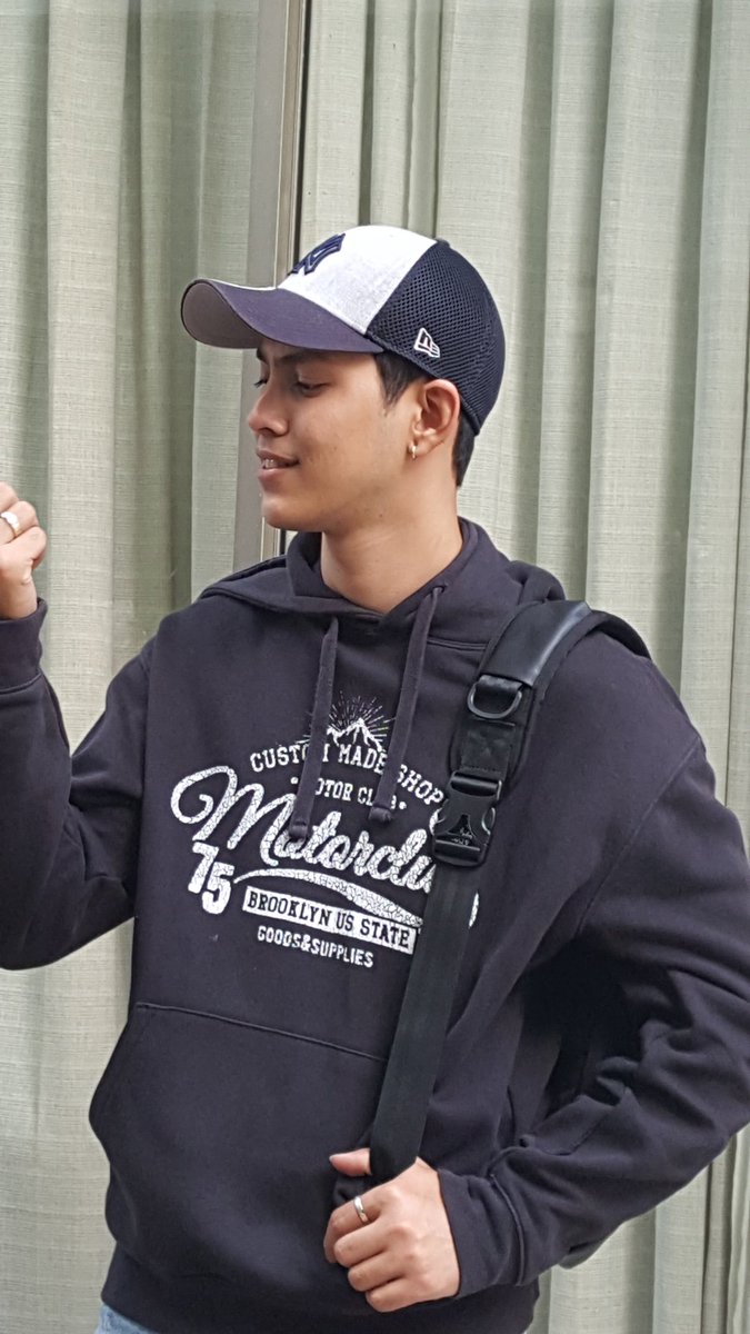 MariewFanClub's tweet photo. โพสเอง แล้วก็ขำเอง 55555

#Mariew #มาริวกิ้ว 
#ขอพบในฝัน 
#สุนทราภรณ์เดอะมิวสิคัลRestage https://t.co/7hOurIkL5w