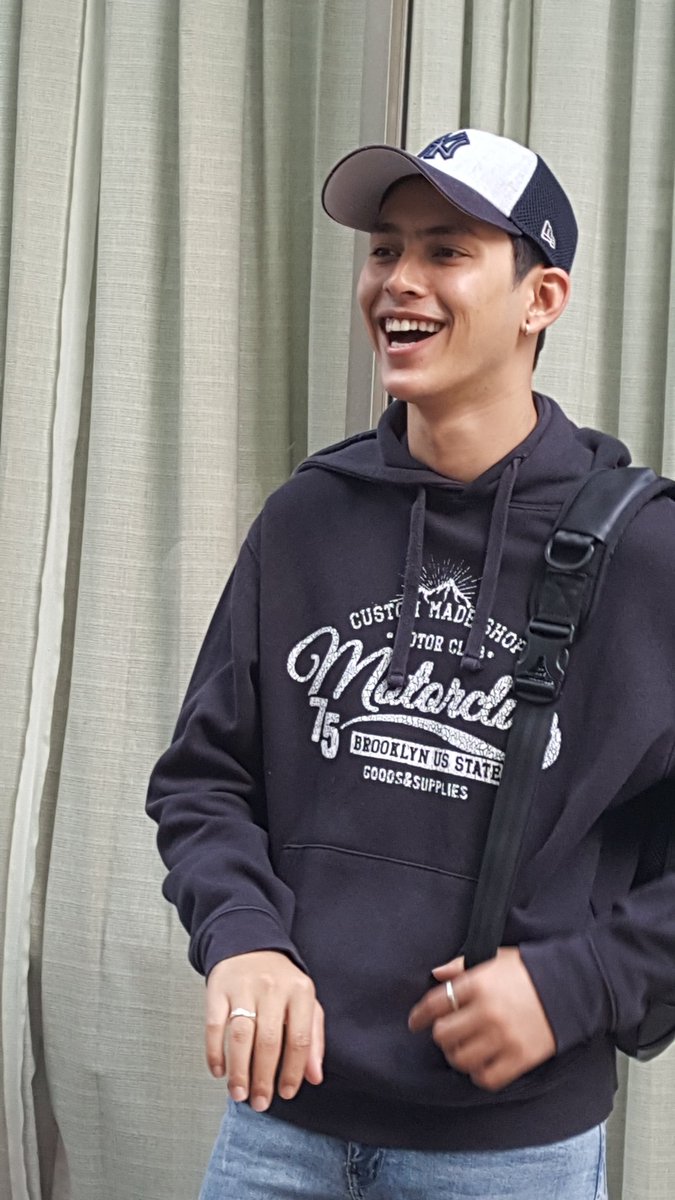 MariewFanClub's tweet photo. โพสเอง แล้วก็ขำเอง 55555

#Mariew #มาริวกิ้ว 
#ขอพบในฝัน 
#สุนทราภรณ์เดอะมิวสิคัลRestage https://t.co/7hOurIkL5w