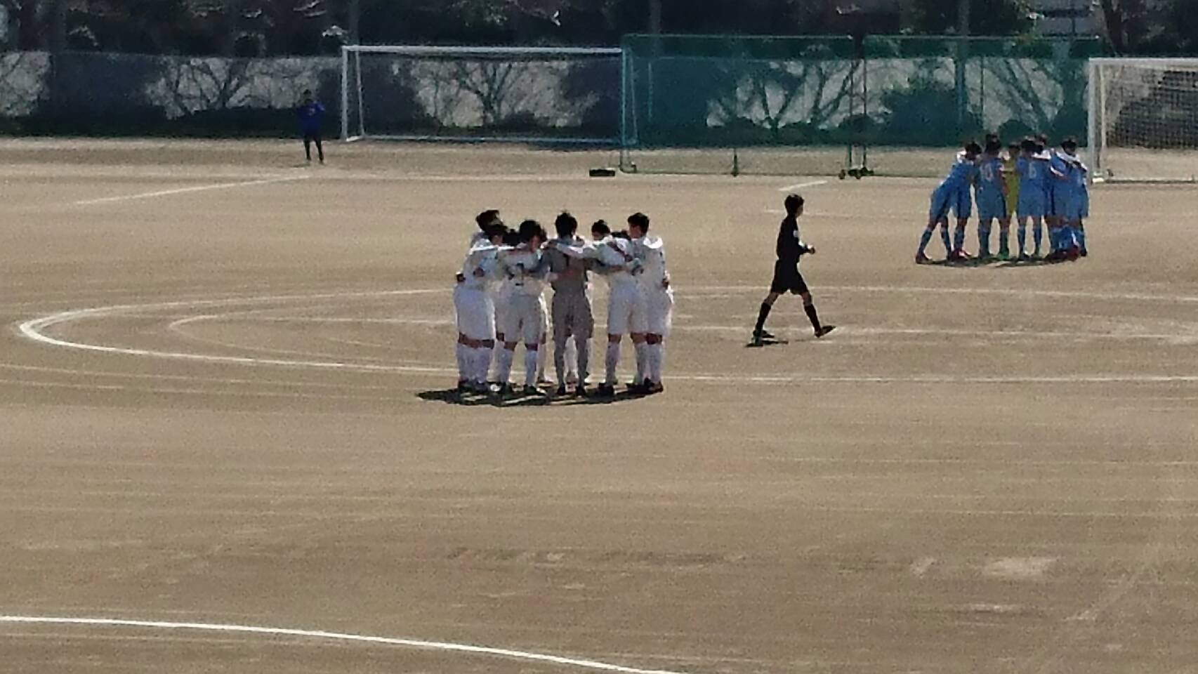 サッカーオヤジ 平塚学園サッカー部 ｋ 3 ｂチーム 湘南高校 1 0 0 1 計1 1 引き分けました １試合を通し相手のパワープレーに苦しみましたがなんとかドローにした感じ T Co 4rc8f0srip Twitter