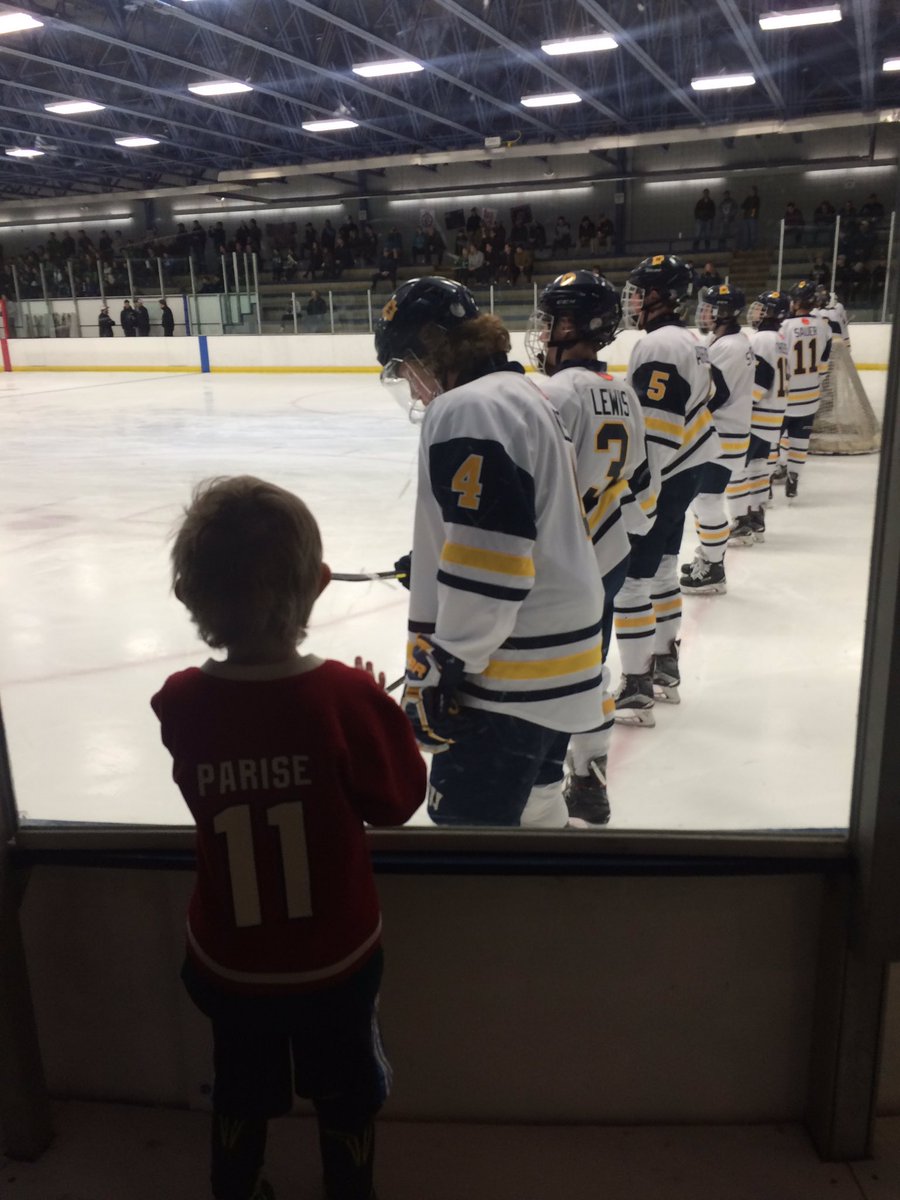 Just hanging with my <a href="/WayzatabantamAA/">Wayzata Bantam AA</a> boys on a Friday night. Congrats on your <a href="/MinnHockey/">Minnesota Hockey</a> #tourney win! #Drive2State #TrojanPride