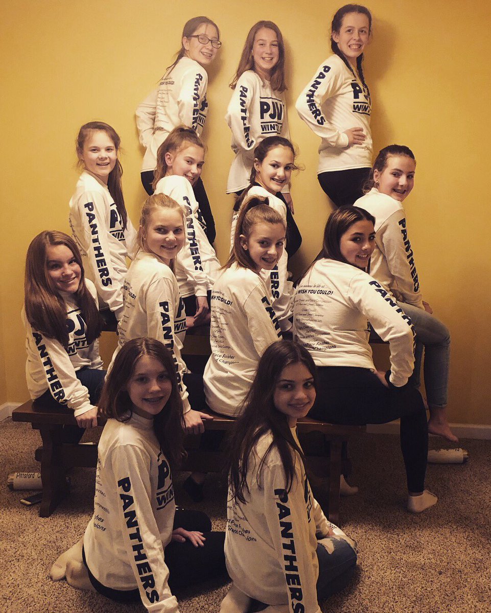 CoachALEX_'s tweet photo. Closing out this awesome season! #PJVC #ClawsOut #Loveyou ❤️🐾 https://t.co/BtdAnaiME9