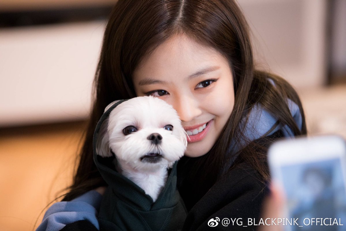 ayniris313's tweet photo. #JENNIE 
-เป็นผญ.รักสัตว์
-เป็นผญ.ชอบงานฝีมือ
-เป็นผญ.ชอบทำอาหาร
-เป็นผญ.ที่นำเทรนแฟชั่นการแต่งตัว
-เป็นผญ.แรพเก่งร้องเพลงเพราะ
เก่งทุกด้านเลยอ่ะ ดีงามมม💗😍😍
#BLACKPINK https://t.co/od8goSE1zu