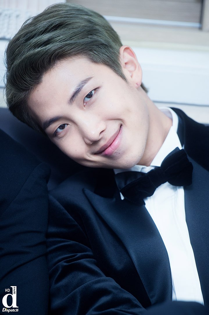Q___767's tweet photo. Korea Despatch RM #THOSFansBTS7M #KCA #FavGlobalMusicBTS @BTS_twt @Kalusia502 @BTS_ARMY #BTSxYoutubeRed ❤ https://t.co/LUejxDoitU
