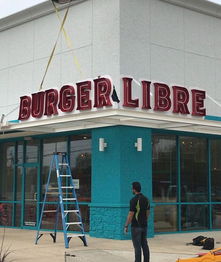 russellybarra's tweet photo. @MichaelBerrySho #burgerlibre #burgersworthfightingfor #freshgroundbeef #taco https://t.co/OUJqWoz5iQ