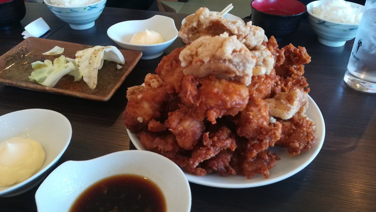 KoUtarOu05's tweet photo. 唐揚げ食べに来た！ https://t.co/VOgL4P7Ci7