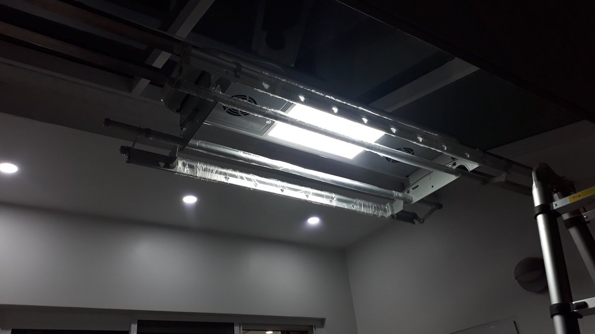 TechHoa's tweet image. Giàn phơi điều khiển từ xa
maihoa.com.vn/san-pham/gian-…