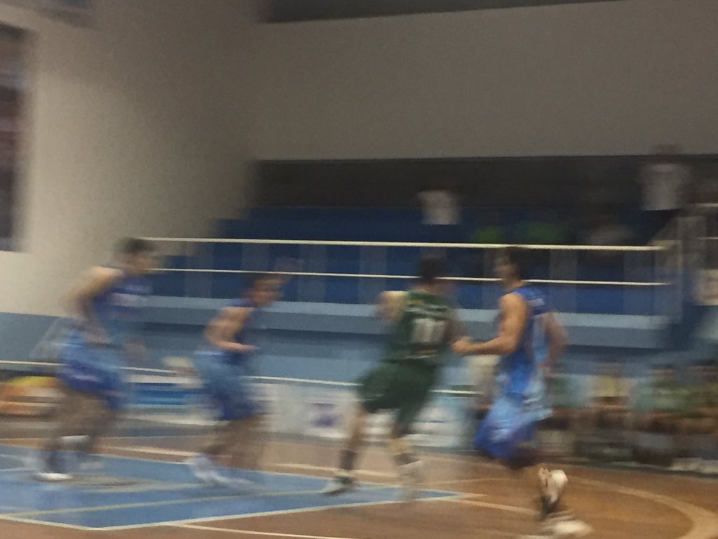 Mario_Ontivero's tweet photo. #Liga CordobesaCrelech #CopaMundoD en Morteros final de un Partidazo !!!!!#Semi #Juego1 @9juliomorteros 77 vs @aabandanorteOk 76 @basquetFBPC https://t.co/0jTIJYTLnT