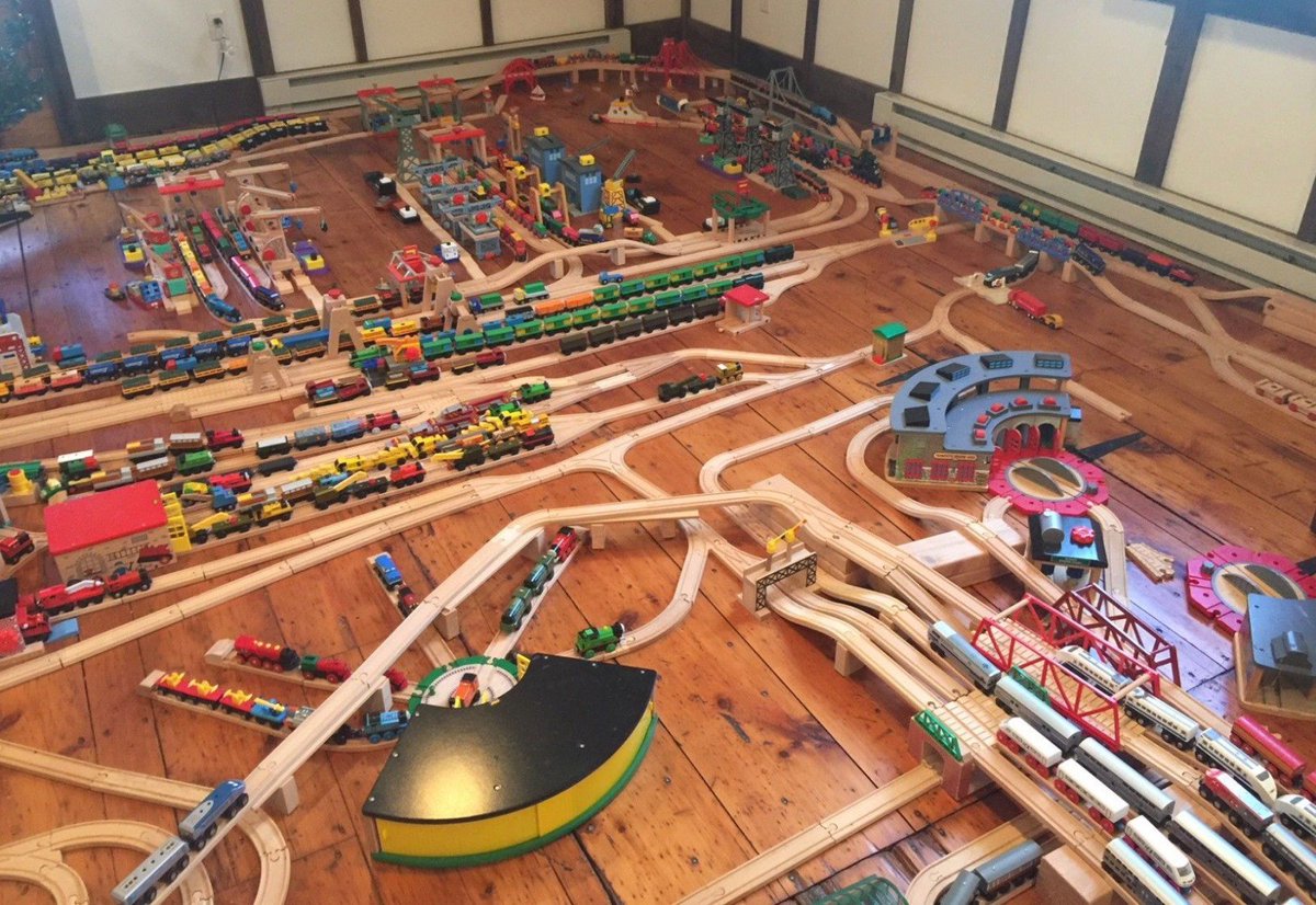 thomas wooden railway collection 8