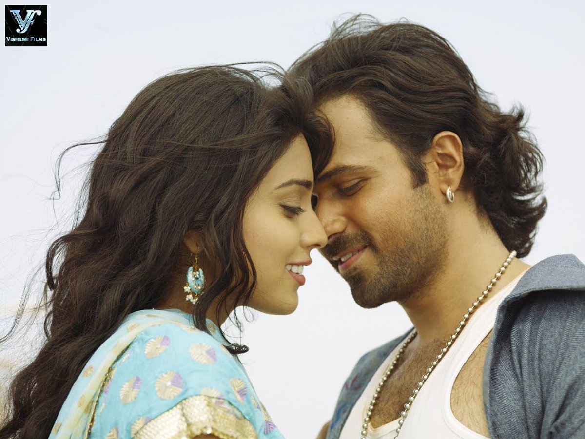 Vishesh Films on Twitter: "Shivam and Aaliya undoubtedly gave us  relationship goals! RT if #Awarapan is your all-time favourite movie!  #RelationshipGoals #CoupleGoals #VisheshFilms #SaturdayMotivation # EmraanHashmi #ShriyaSaran @emraanhashmi ...