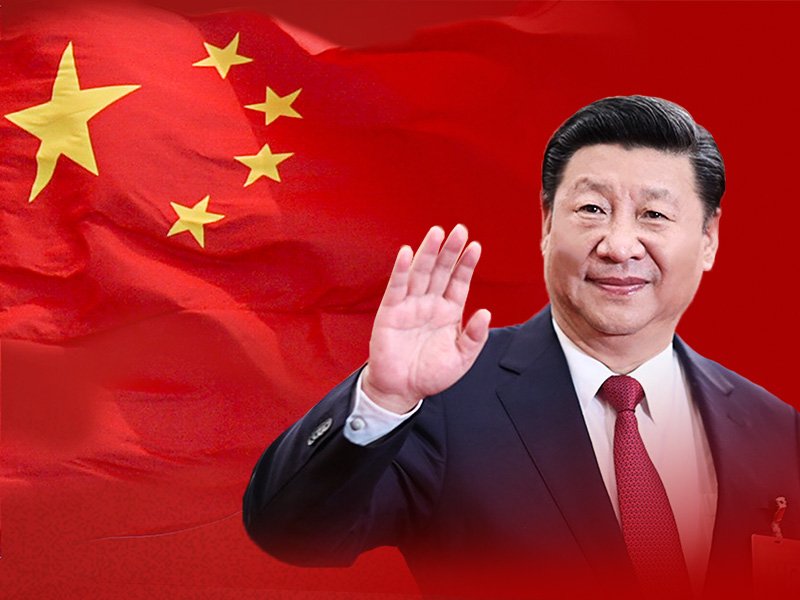 PDChina's tweet image. Newly elected Chinese President Xi Jinping takes a public oath of allegiance to the Constitution  bit.ly/2tVWSgQ