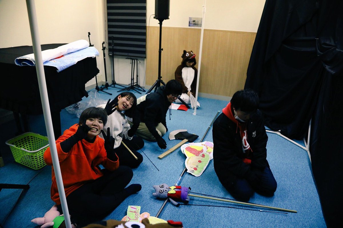 広島劇団b Lucks 舞台出演メンバー募集中 ヤンフェス18を振り返る ヤングフェスタ18の様子を写真で振り返ります 続きましては 人形劇 三びきのこぶた の 舞台裏からのすしざんまい 笑 広島劇団 人形劇 イベント すしざんまい