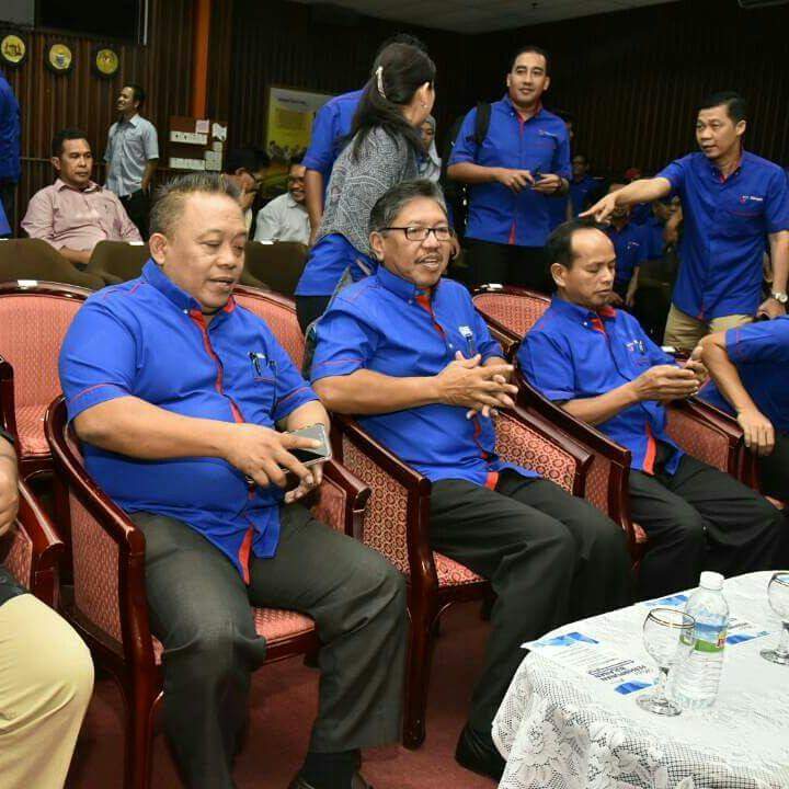 JapenSabah's tweet photo. KP @JPenerangan Malaysia, Dato' @ibrahman myampaikan amanat kpd pegawai&amp;kakitangan @JapenSabah dlm Majlis Perhimpunan Bulanan di Wisma Dang Bandang pagi tadi.Beliau meminta semua pegawai&amp;kakitangan menjalankan tugas mengikut Ikrar Perkhidmatan Awam selaras dgn kerajaan hari ini. https://t.co/LV7DDmhMMf