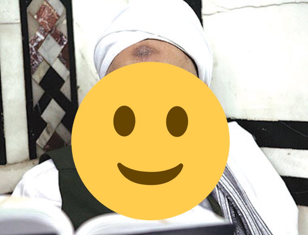 3_icare's tweet photo. علامة السجود أو ماتسمى ب"زبيبة الصلاة" لاعلاقة لها بصلاح أو فساد صاحبها وهي في الغالب تعود لطبيعة بشرة الشخص وربما قام بعضهم بفرك تلك المنطقة حتى ت��وّد لينال بذلك مكانةً عند الجهلاء، فإياك أن تتبنى أي فكرة أو تصوّر جيد كان أو سيء عن شخص ما بناءً على هذه البقعة. https://t.co/kM5Jq5DSK0
