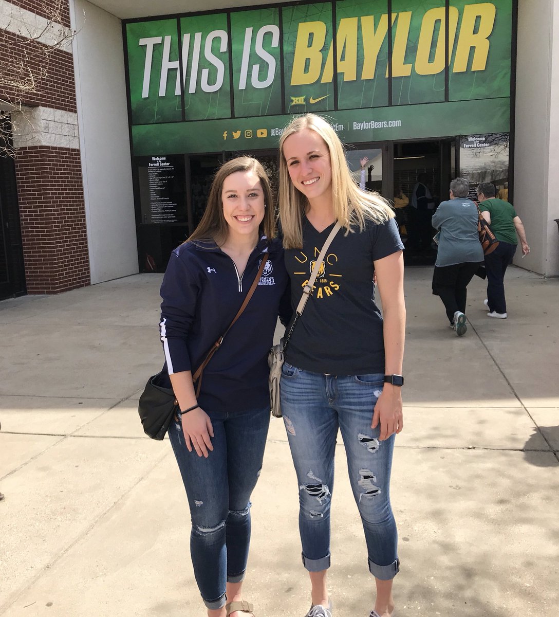 LatieKongwell's tweet photo. So happy Lindsay and I got to experience some UNC history today! Not the outcome anybody wanted but wouldn’t have missed @Savscott22 and @kiwanna33 last game as a bear 🐻💕 https://t.co/FCjUOiUD4f