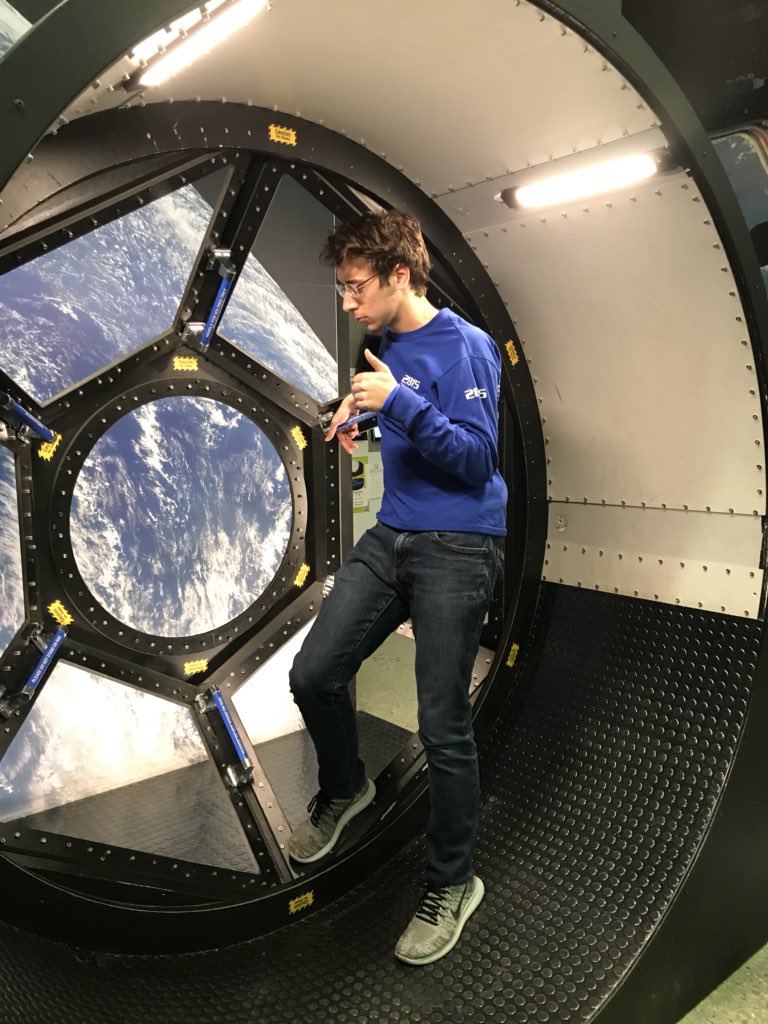 DreherRobotics's tweet image. We had a great time at the NASA Rocket Center Social!! 🚀👩🏻🚀🛸👨🏽🚀🛰