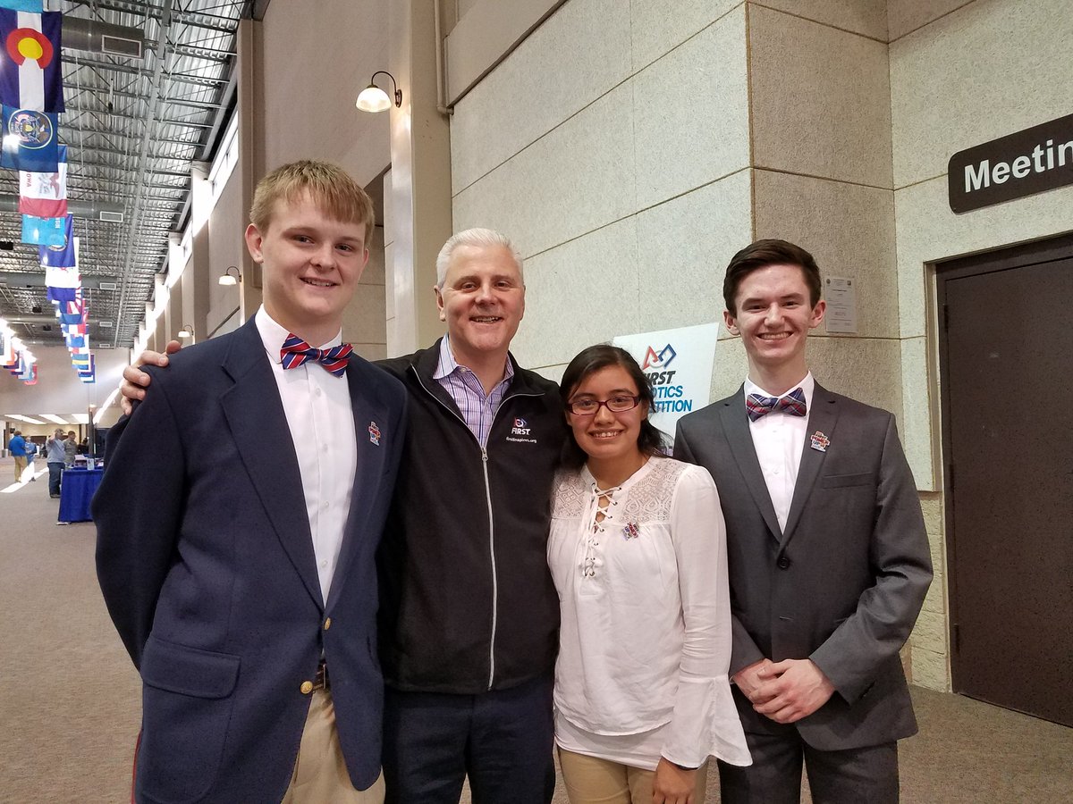 LCrobotics547's tweet photo. What an honor it was to meet the president of FIRST Robotics, Don Bossi today! #FIRST # Lincoln County High School #Rocket City regionals #Don Bossi https://t.co/vnrCysDvYd