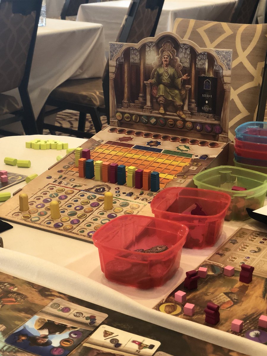 virtuallycarla's tweet photo. So there just happened to be a board game con @ my TechSummit hotel. #BreakoutCon2018 #vmwarenowsourtime https://t.co/K8yiY0Og2H