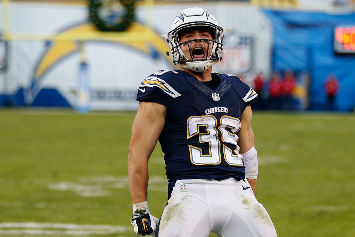 BleacherReport's tweet image. Danny Woodhead announces retirement after 10 years in NFL ble.ac/2DzgTcM