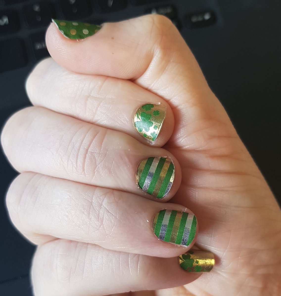 JamWithRuth's tweet image. All ready with my #PaddysDay nails today! These are #bitoluckjn as I'm also hoping for some luck next week! Let's see your nails!