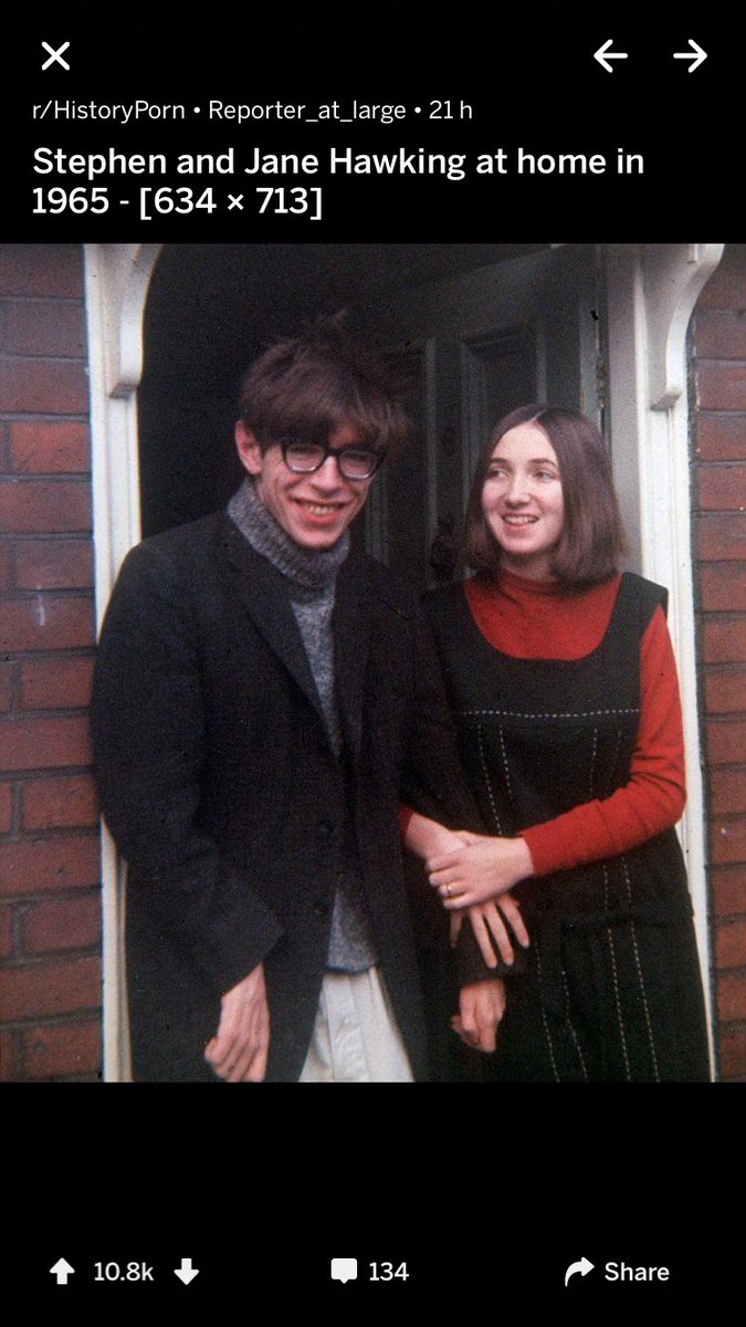 Halle_Maria's tweet photo. Why does this pic of Stephen Hawking and his wife look like @KeithHabs and @safiyajn ?????? https://t.co/HSTBFmHj8P