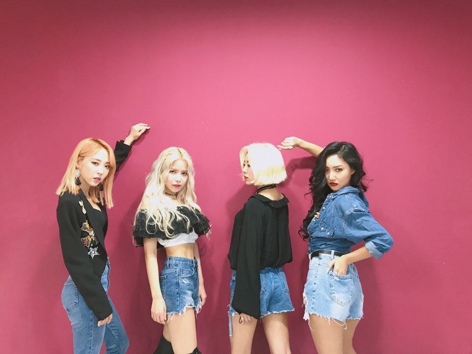 화창한 토요일, #별이빛나는밤 과 #마마무 만 있다면 어디든 갈 수 있어.. 시켜줘 마마무 명예 무무. ⛵️
무무들 음악중심 보면서 즐거운 토요일 보내세요!🎶