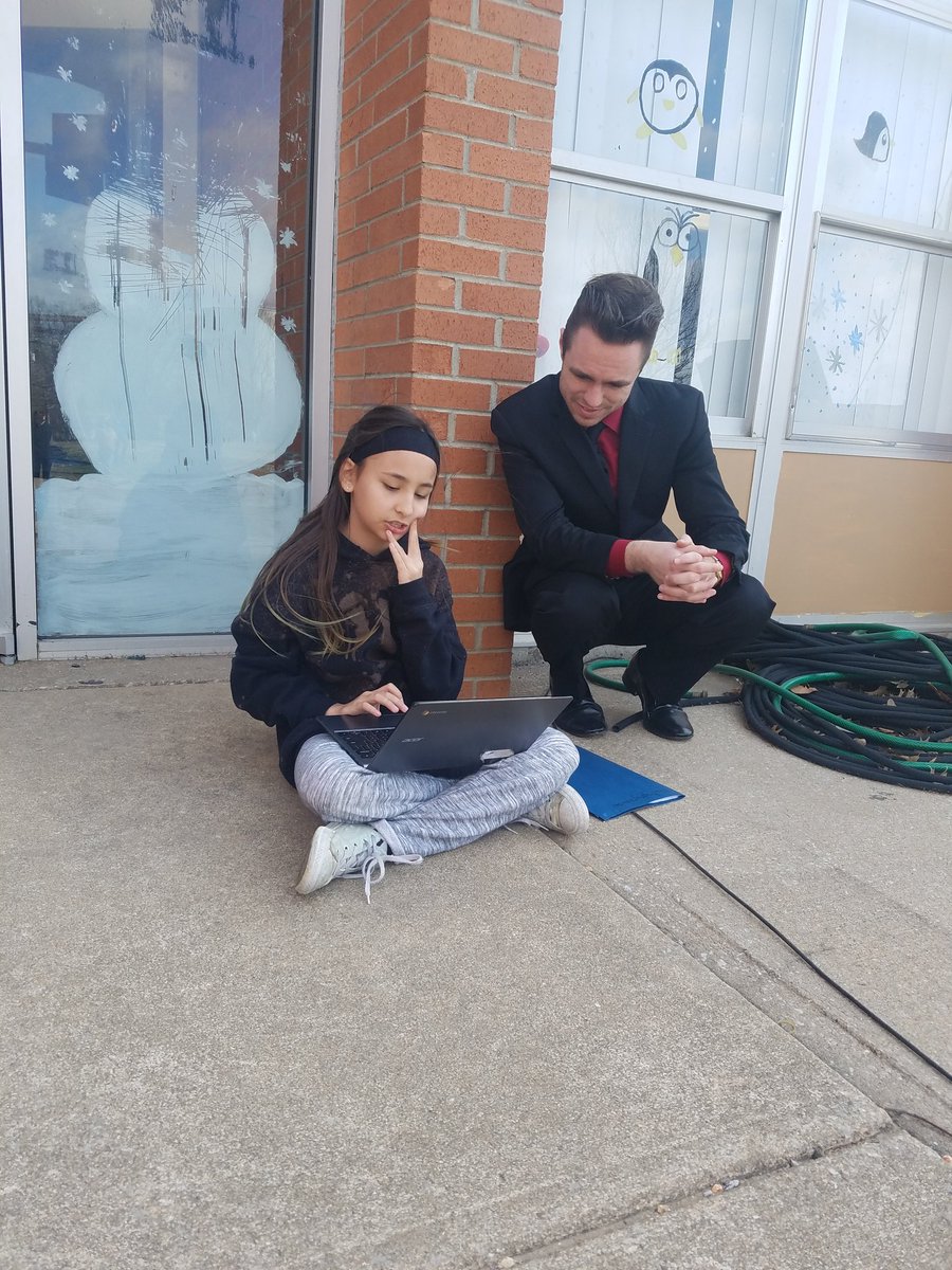 jc_sotallaro's tweet photo. Amazing day today! I love hearing kids talk about their learning and taking ownership. They taught me so many things today! #DecaturMiddle #studentledconferences #cultureoflearning @CoachJohnUnger https://t.co/a6IT2CSZlM