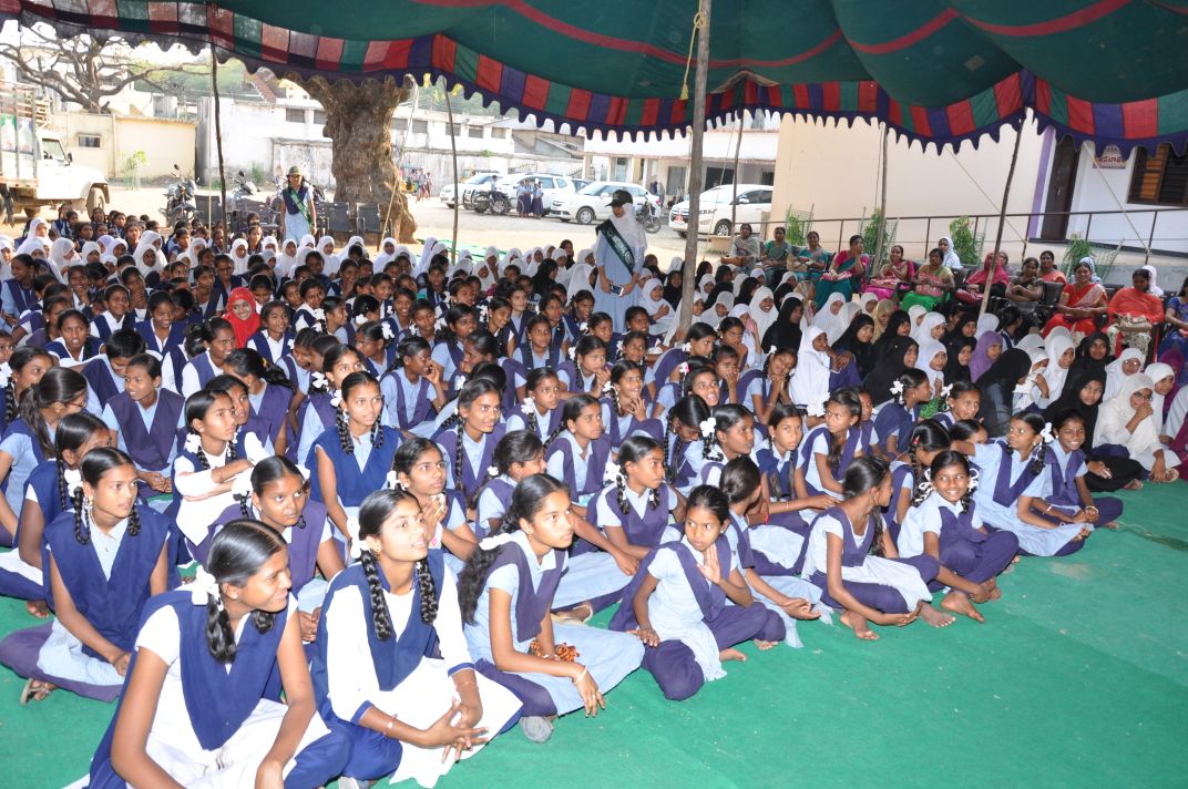 Mhp_Telangana's tweet photo. #Program23&24 @ Nirmal,Adilabad
#MenstrualHygiene Awareness and free sanitary napkin distribution.
It gives us immense pleasure and satisfaction to carry forward our menstrual hygiene project at #Adilabad with the help of #GrameenSupport Foundation reaching out nearly 1000 girls https://t.co/g2VZAfOw9n