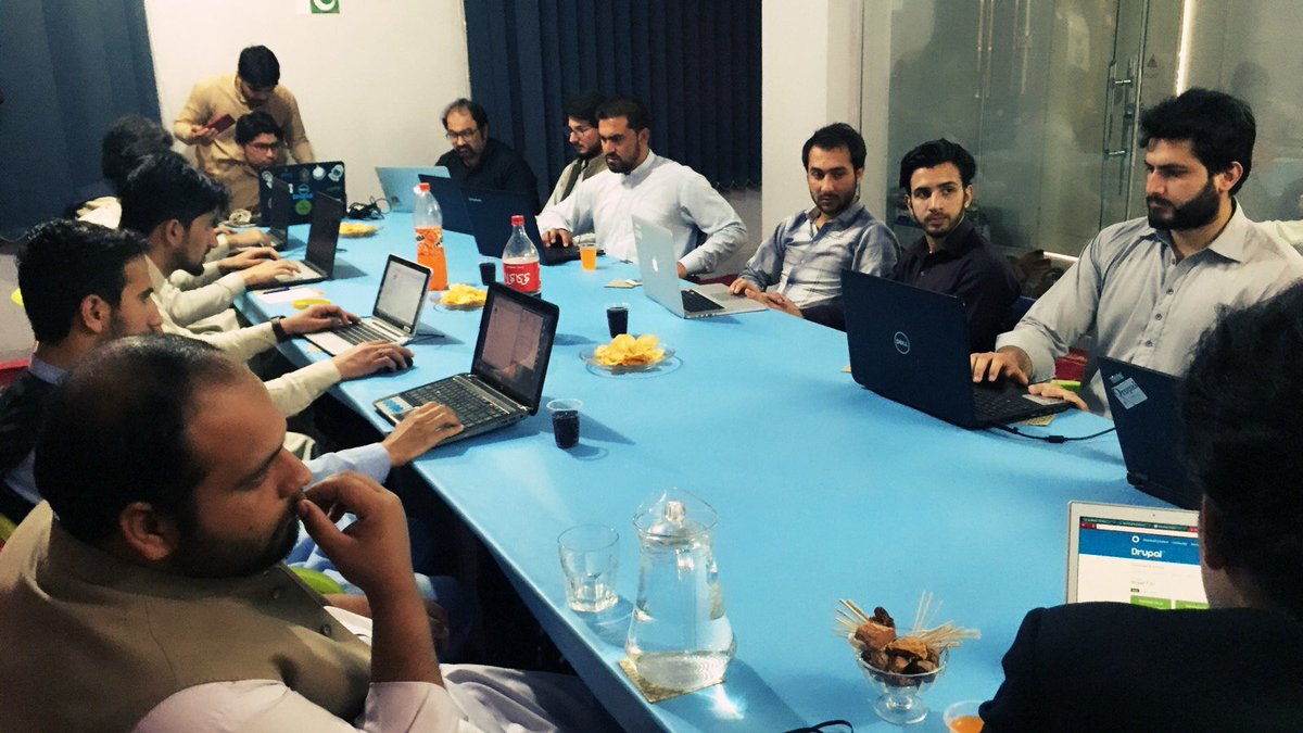 kkdrupalgeek's tweet image. #Coke &amp;amp; Chips with #Drupal on #DrupalGTD @drupakpakistan