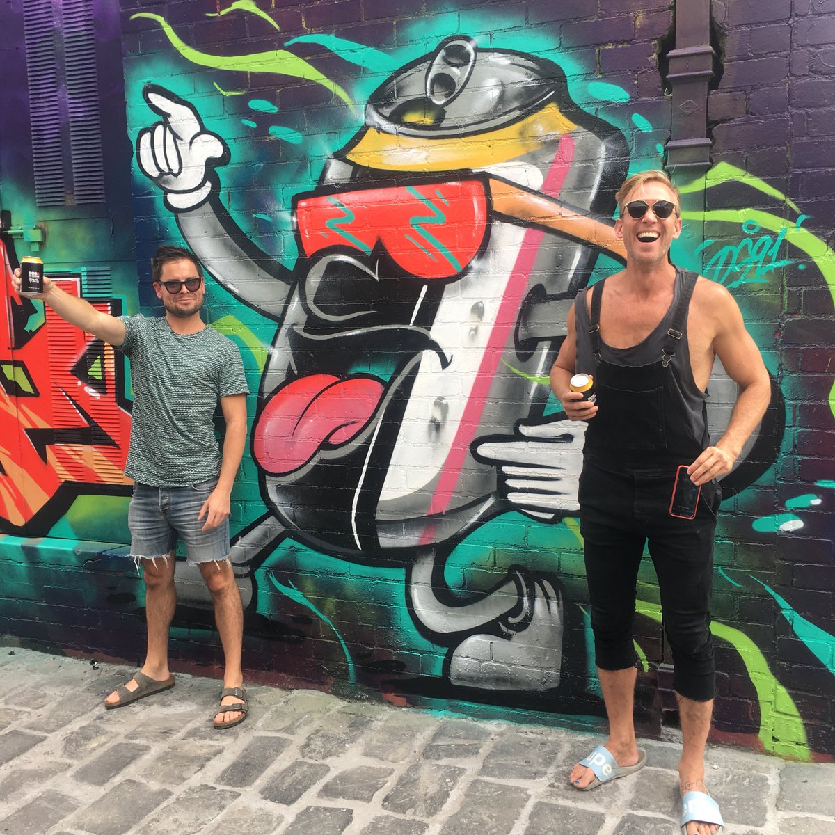 benjaminbcairns's tweet photo. #TheColourOfBeer! #ArtistsLane #ChapelSt @_East9thBrewing @Ironlak @union_heights @chapelprecinct #dossblockos https://t.co/UlZM7I3VaG