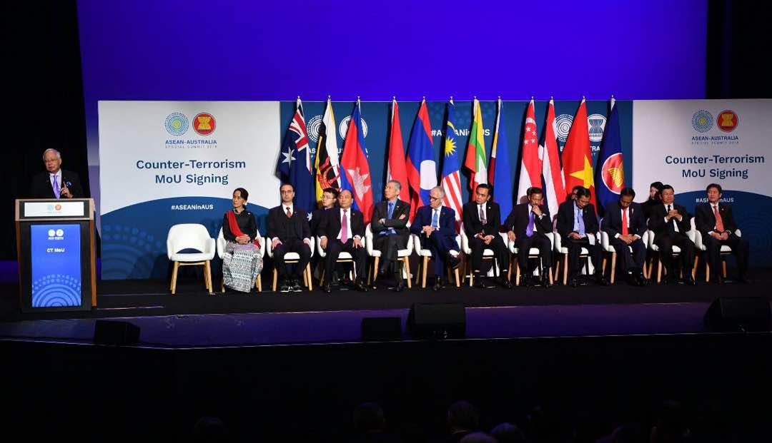 NajibRazak's tweet photo. Pada Sidang Pencegahan Keganasan ASEAN-Australia, saya menegaskan bahawa situasi di Wilayah Rakhine tidak boleh lagi diambil kira sebagai isu domestik. https://t.co/Q5kX5MfoRU