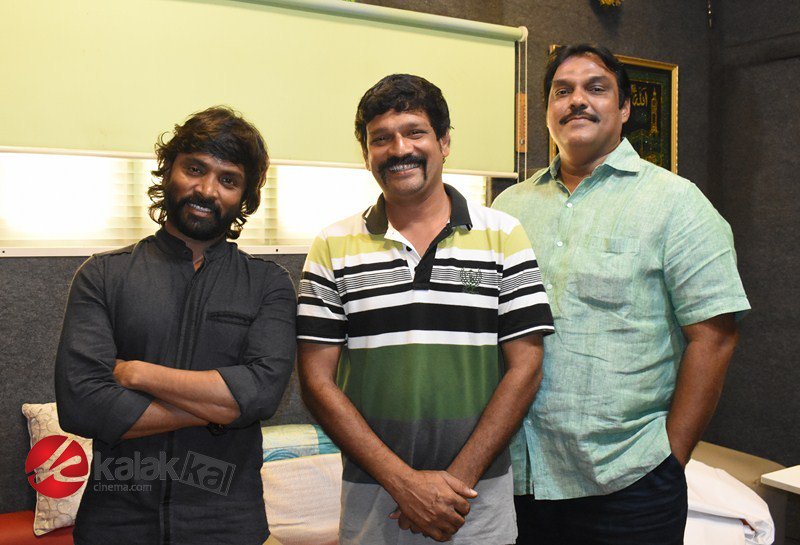 kalakkalcinema's tweet photo. #LailaManjnu 2k18 Album Song Launch  https://t.co/Y9X7SDI4Dt

#BiggBoss #Snehan #lailamajnu2k18 #album #song #release #snehan #tajnoor #actorganesh @Hashtagmadras @vikila18 @nareshsimbhu @svfotography @vijayamuralee @glamoursathya https://t.co/XPniJALtoe