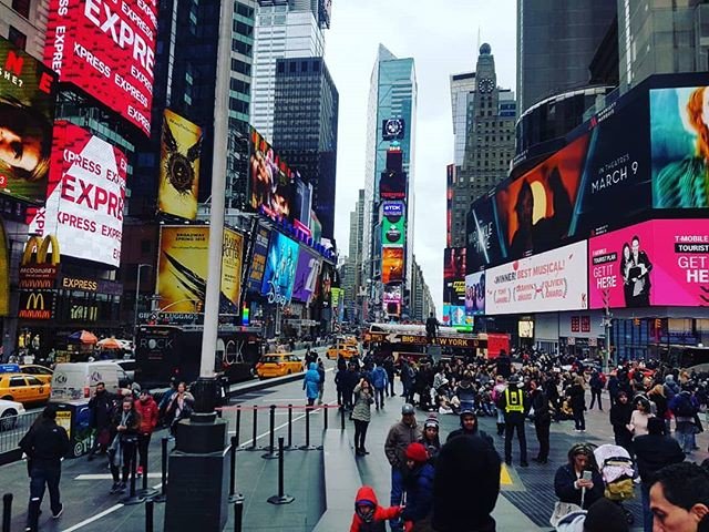 PhotographyMode's tweet photo. Reposting @almaviajerablog: - via @Crowdfire
Nueva York! Foto enviada esta tarde por mi hija 😍 #ny #nuevayork #nyc #newyorkcity #newyorkcitylife #nuevayorkcity #almaviajera #granmanzana #cityoflights #nyagain #nylovers #instaviajeros #travelgram https://t.co/seD9NCxgT6