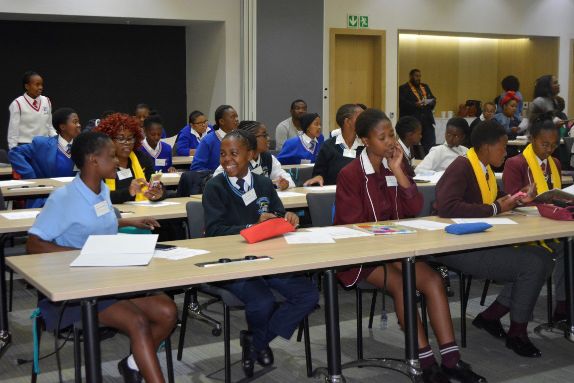 EY_Africa's tweet photo. Our Gauteng #NextGen girls join us for the first session of Saturday school. Read more about our NextGen programme here: https://t.co/Py1UAoxq3a #EYNextGen @EY_WFF @EY_People https://t.co/s5DuIcjlj0