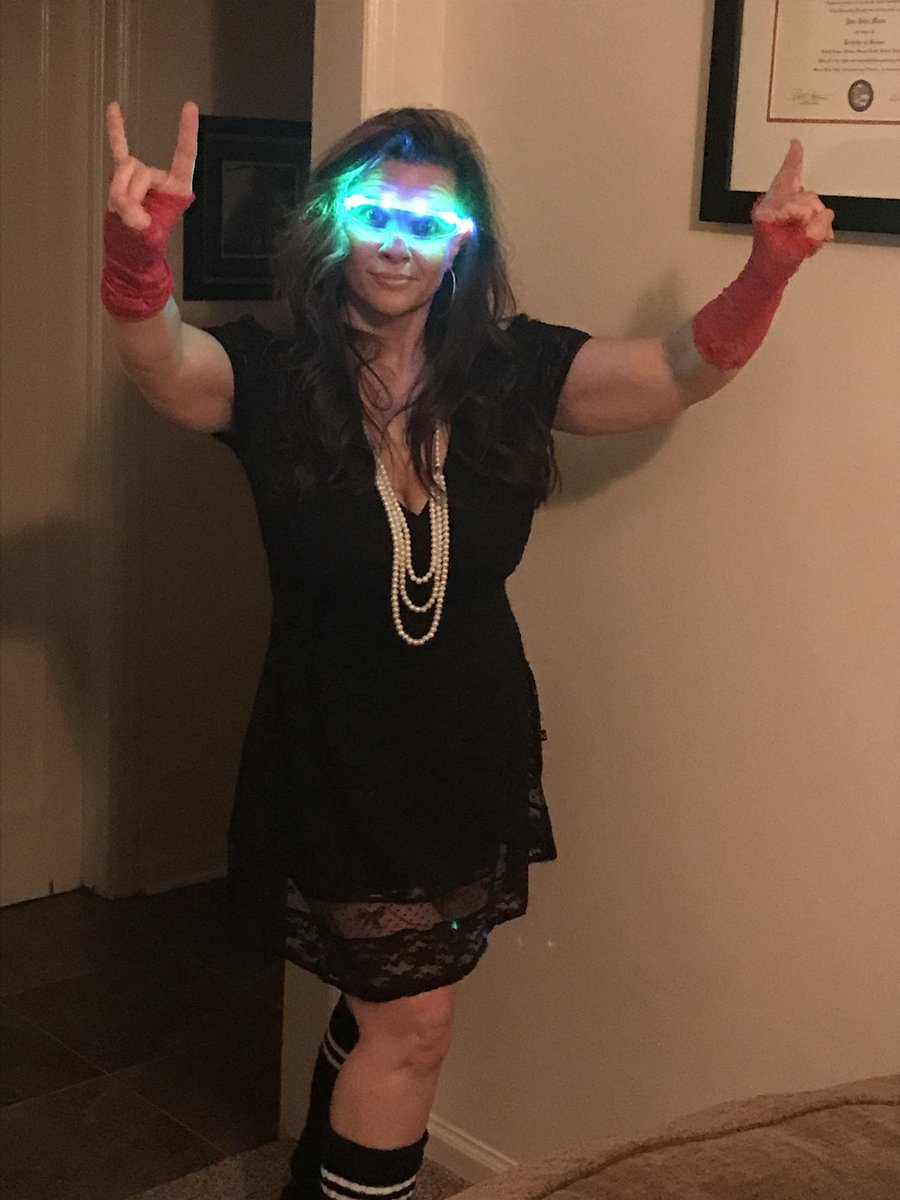 hotdme's tweet photo. 80’s night! https://t.co/jtdCnKC2hw