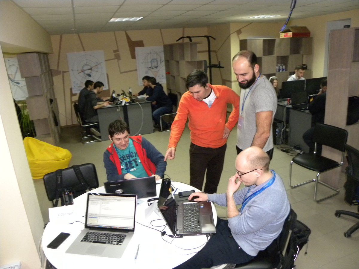 GeekSpaceIT's tweet image. GeekHack: ІТ-марафон на 24 години. Команди працюють з короткими перервами на каву. Ще раз подумки надсилаємо учасникам хвилі енергії та натхнення! :) #geekspaceit #geekhack #geekspace #24hourhack #Zhytom