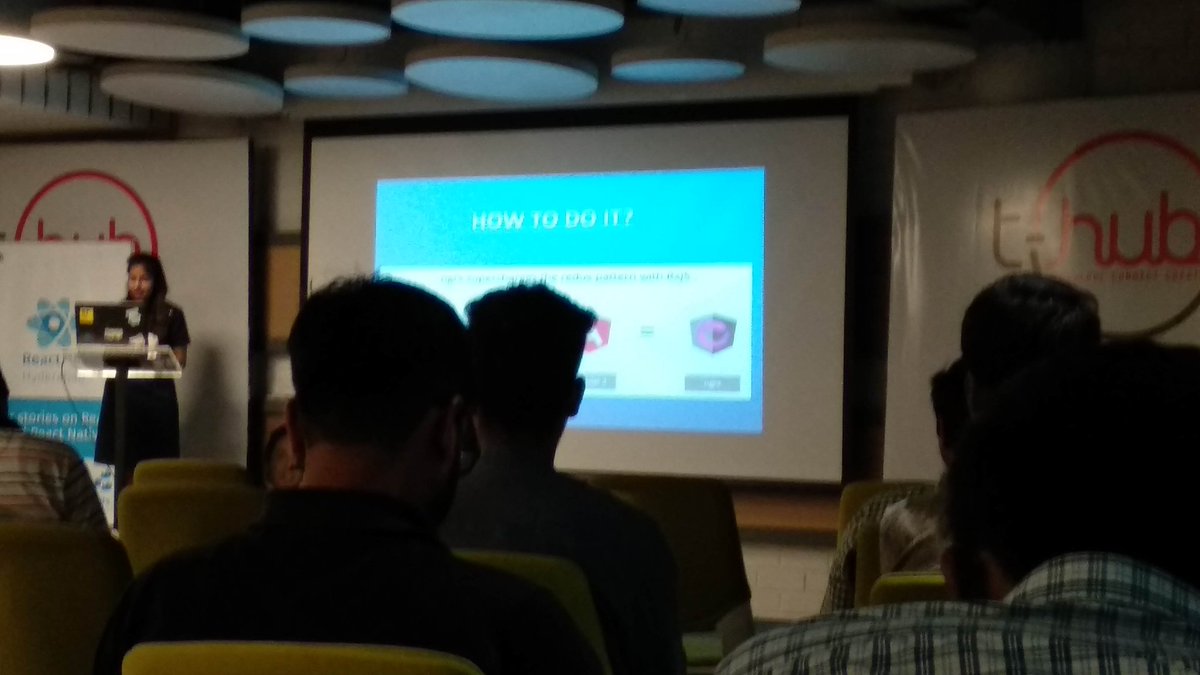 chakrihacker's tweet image. #reactfoo @ReactFoo yay 🎉  angular users can use redux @goyalankita