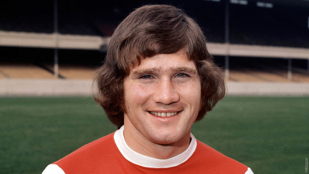 Happy birthday to Arsenal, Watford and Northern Ireland legend Pat Rice, who turns 69 today! 