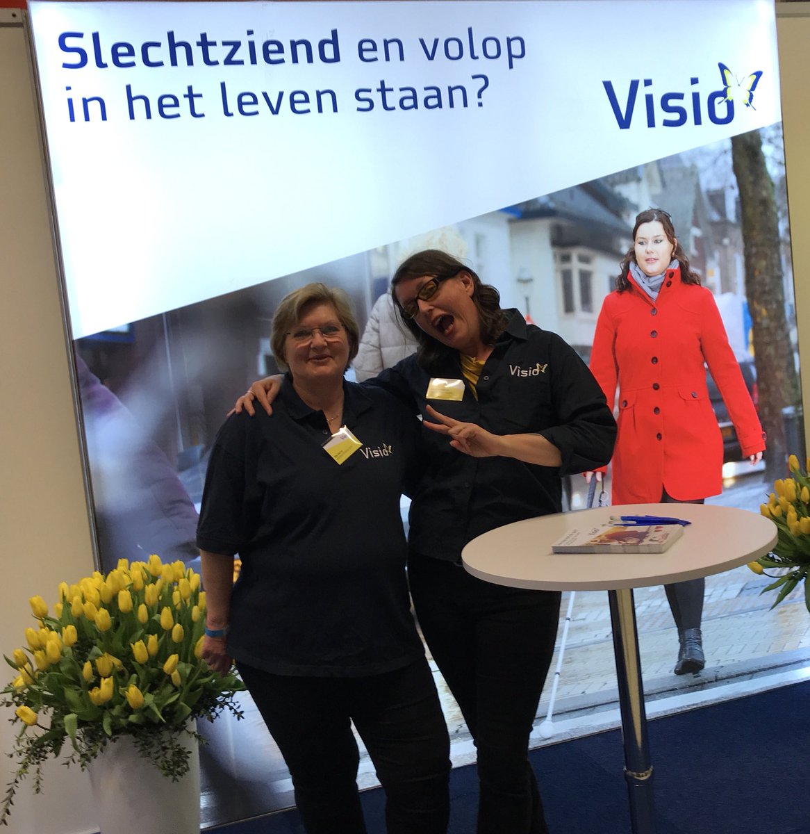 ElsVerra's tweet photo. Samen met ex-cliënt Angèle van @KonVisio #hetlooerf op de @ZieZoBeurs in afwachting van de bezoekers van onze stand https://t.co/YTRoPJAFAj