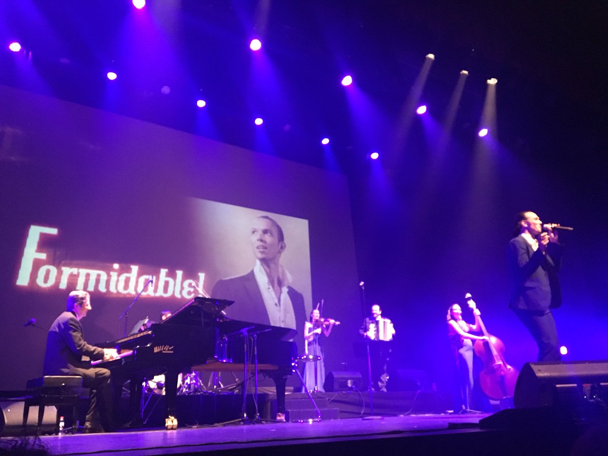 LourdesFreixa's tweet photo. #Formidable #Aznavour #Francophonie #JulesGrison https://t.co/kqAsBWXqRY