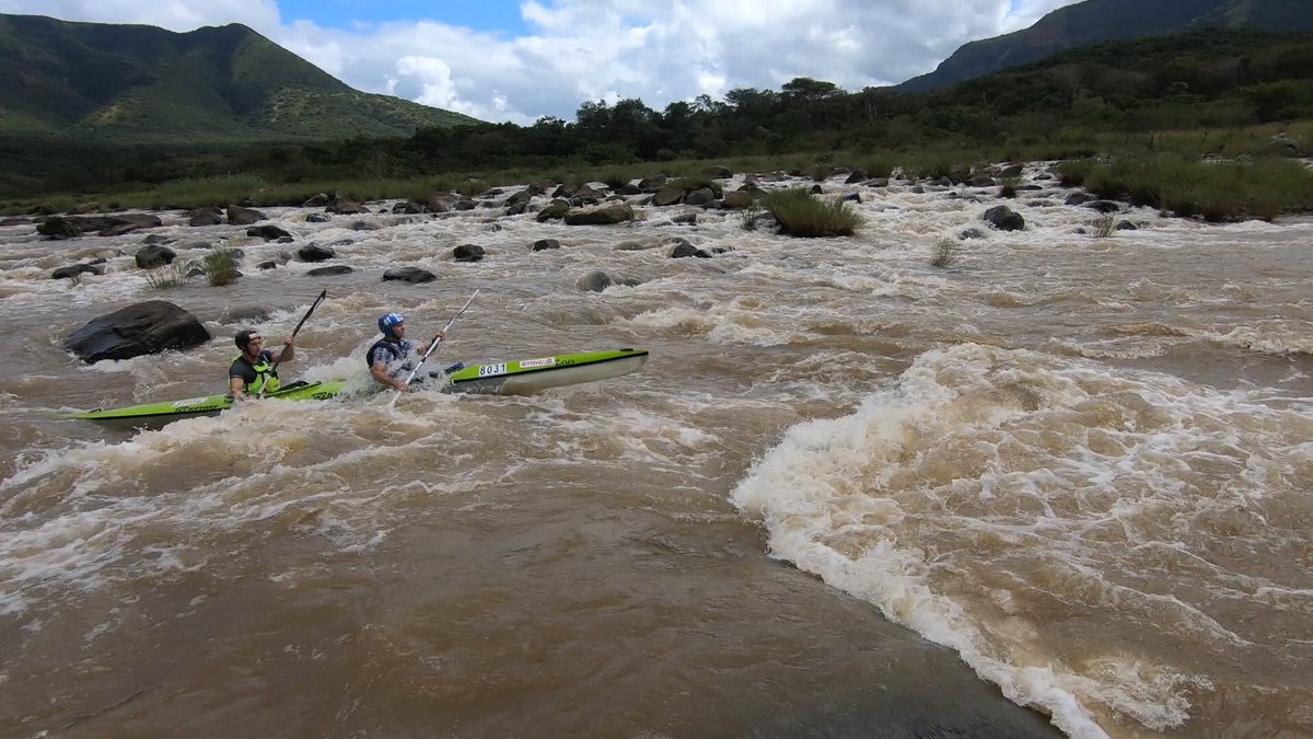 Your leaders at the end of day 1 are <a href="/AntStott/">Ant Stott</a>/<a href="/StuMcLaren/">Stu McLaren</a>  followed by @carlfolscher/Adrian Boris, 3rd @MbanjwaThulani/Jacques Theron, 4th <a href="/Hank_McGregor/">Hank McGregor</a>/<a href="/furby_lee/">Lee Furby</a>