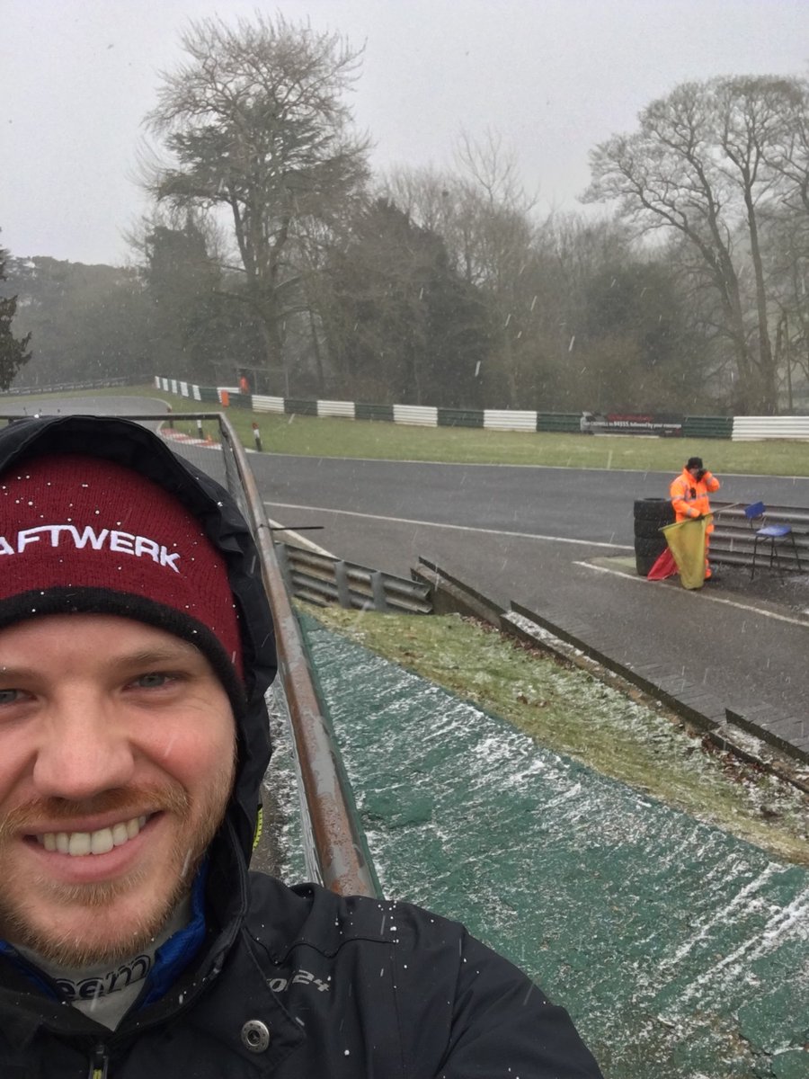 cmacleodracing's tweet image. From a great @BlancpainGT test in the sun @PaulRicardTrack to a very cold SNOW filled @CadwellPark. Wish I was back in my @teamparkeracing @BentleyRacing GT3!!

Thank god for my @KraftwerkOnline hat!

#drivercoaching