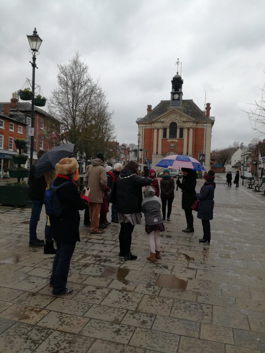 Launch of Henley History Midsomer locations this morning from @argyllpubhenley <a href="/visitmidsomer/">Visit Midsomer</a> at 11am every Saturday