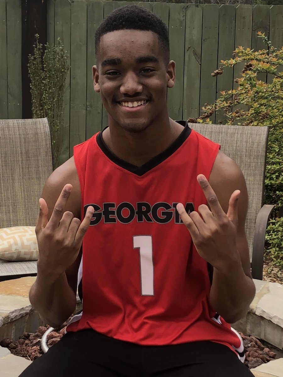 Thankful God let me see 19 today🎊