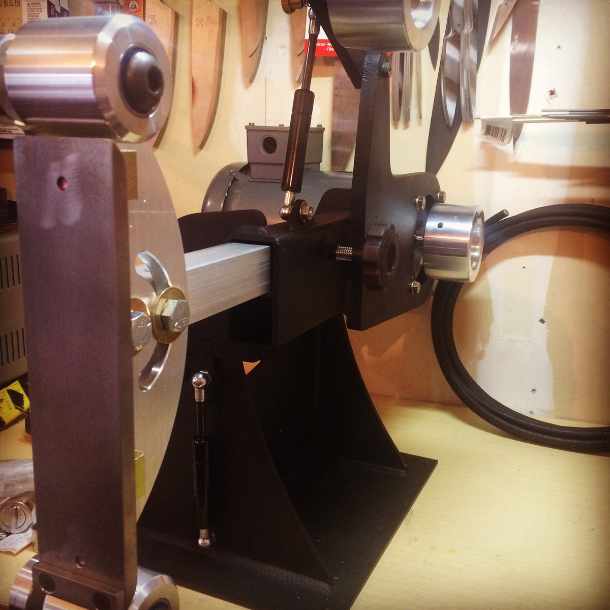 What are you working on this weekend? I’m making progress on my grinder build. #weekend #newtools #mancave #BLUECOLLAR