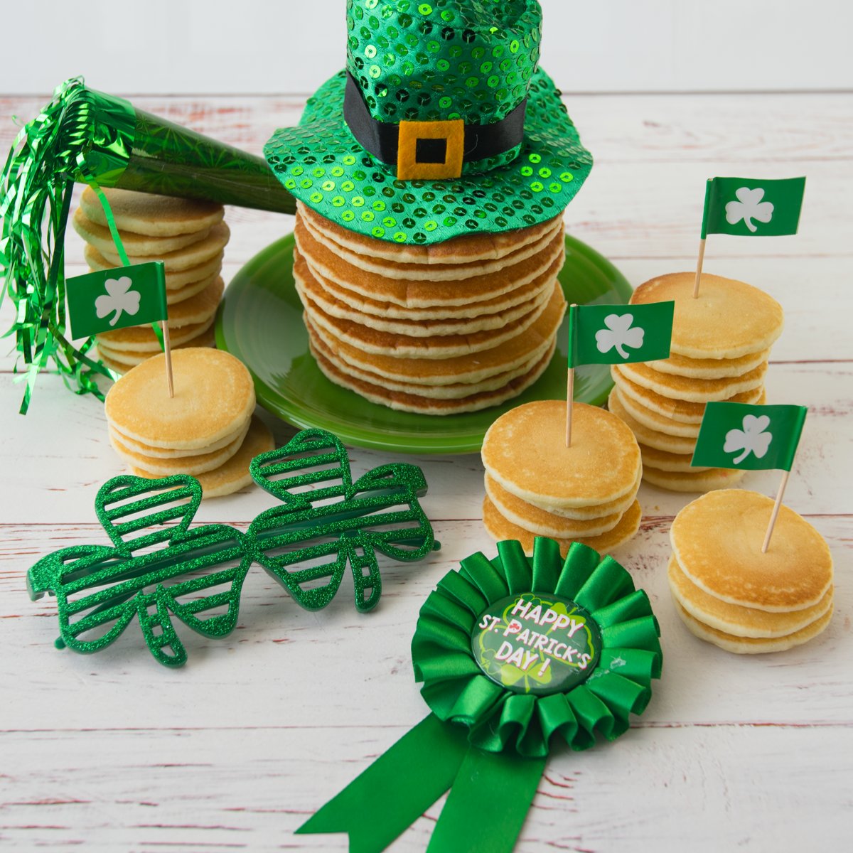 DWBpancakes's tweet photo. Q: What did the pancake say on March 17th?

A: Irish you a happy St. Patrick’s Day! 😂🍀

Happy St. Patty’s Day from DWB! https://t.co/8glchcffq8