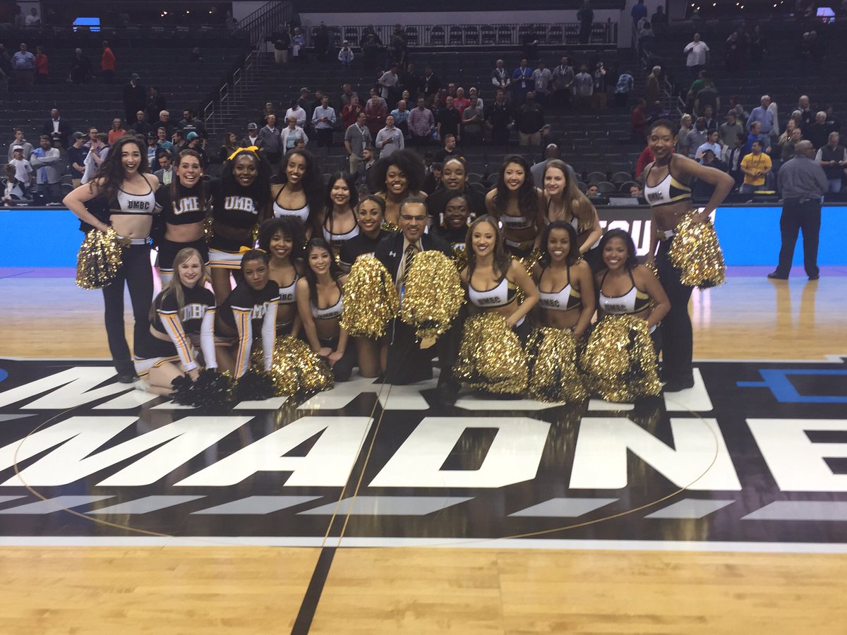 Back to the <a href="/spectrumcenter/">Spectrum Center</a> for the #StPatricksDay2018 parade with <a href="/UMBCPepBand/">UMBC Down and Dirty Dawg Band</a> + <a href="/UMBCcheer/">UMBCcheerleaders</a> + <a href="/umbcdanceteam/">UMBC Dance Team</a>! #RetrieverNation
