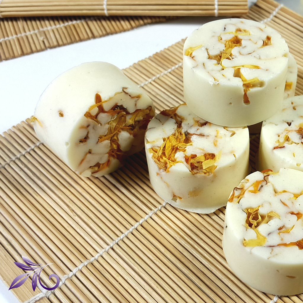 #craftingwithbeth #soakandlather #certifiedorganicingredients #naturalbeauty #naturalskincare #organicbeauty #bestofbritish #madeinwales #bridgend #handmadeintheuk #organicproducts #slsfree
#bathtruffles #bathmelts #bathbomb