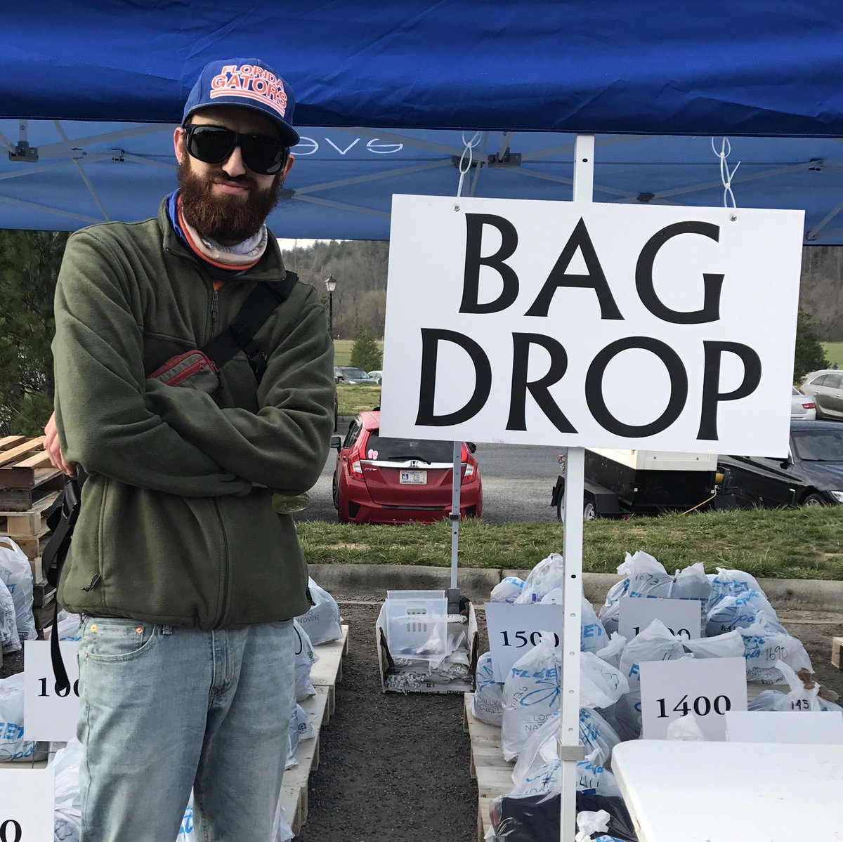 Prefect352's tweet image. bag drop sighting #bagguy #friendoftheprogram #dufflebagboys #MarchMadness @oneshiningpod @clubtrillion @tatefrazier