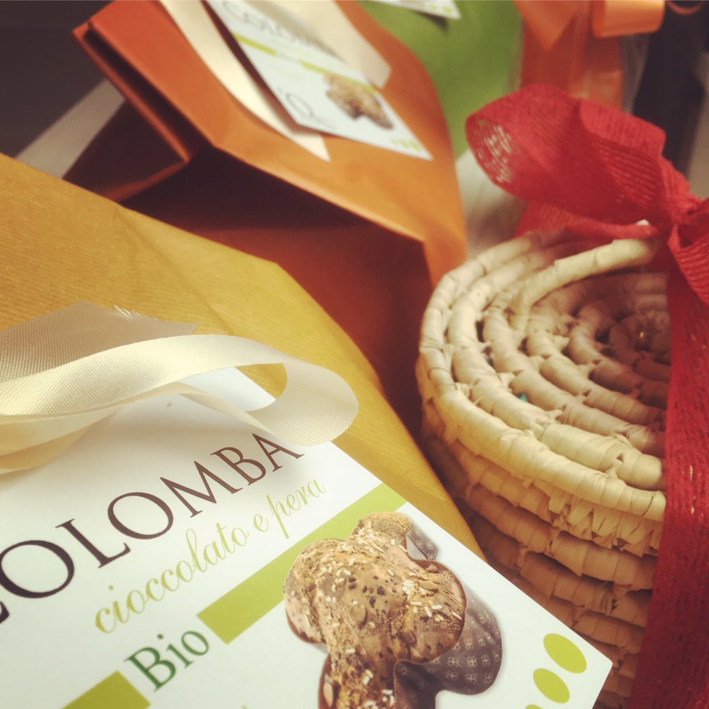 alpha_retail's tweet photo. #pasqua2018 può esserci senza una buona #colomba artigianale? https://t.co/g8BFUH3fCE