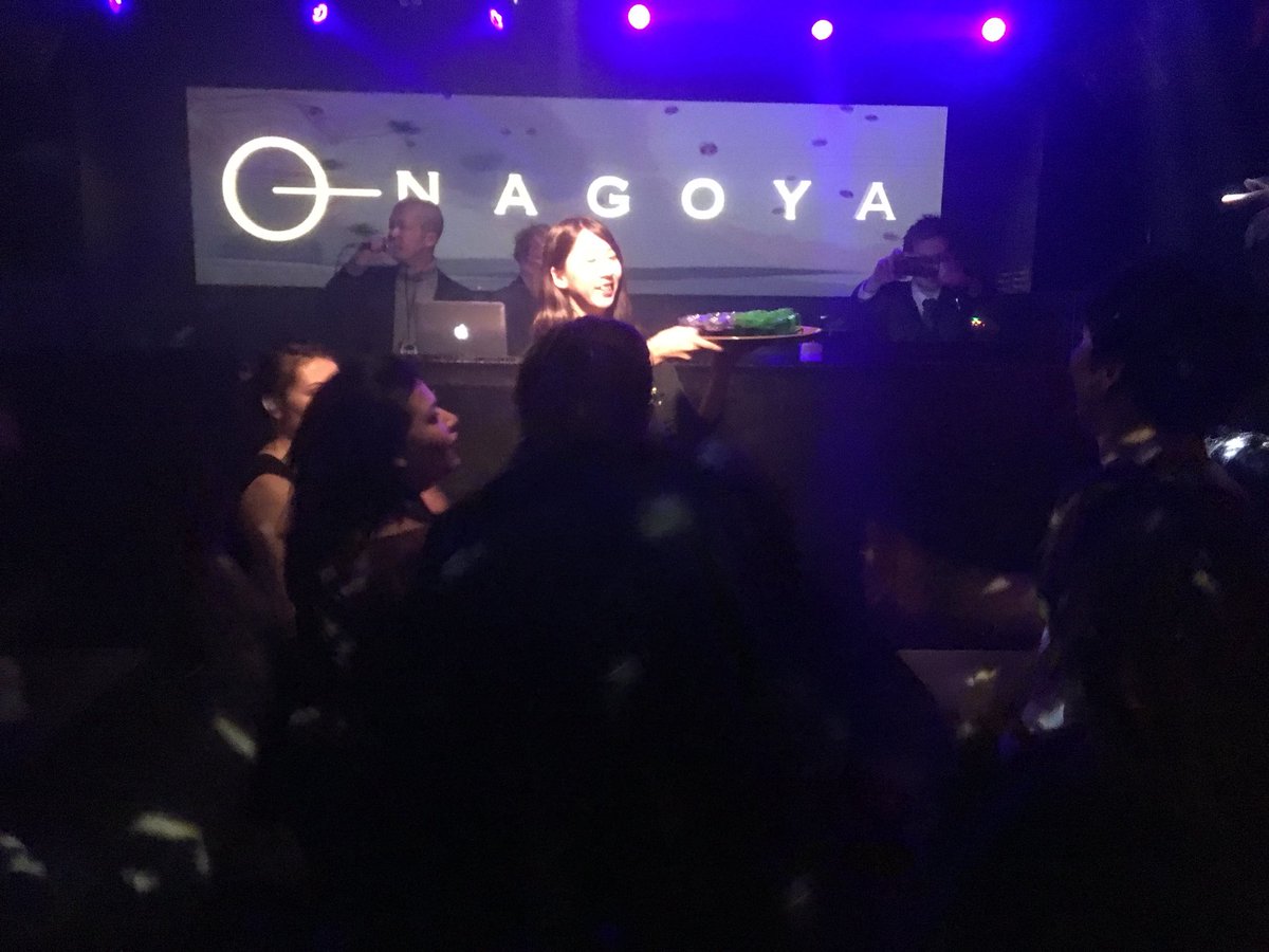 FUJI19152672's tweet photo. club O 本日一発目のショットタイムーーー🎉🎉🎉
#クラブオー
#djbara https://t.co/nZcTzRUg3r